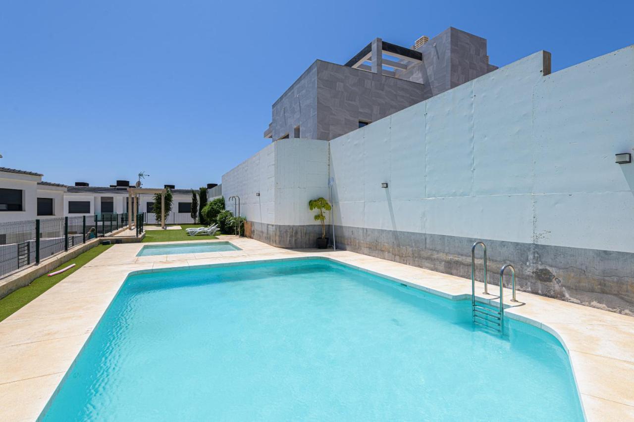 Wintowinrentals New And Sea View ตอร์เร เด เบนากาลบอน ภายนอก รูปภาพ