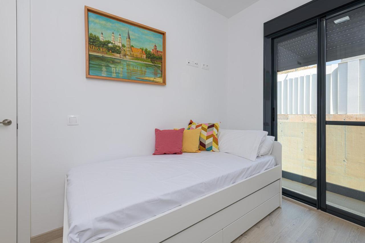 Wintowinrentals New And Sea View ตอร์เร เด เบนากาลบอน ภายนอก รูปภาพ